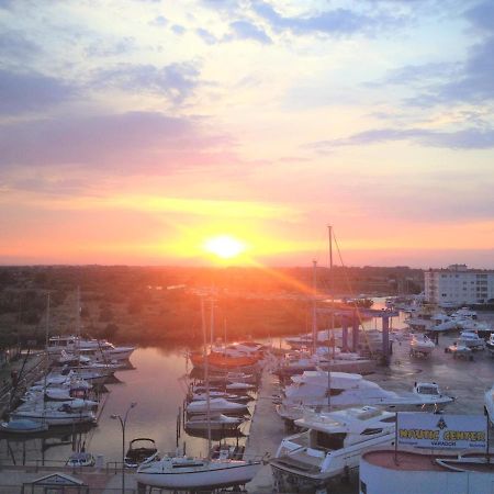 Holidays Penthouse Vues Panoramiques Sur Le Port Naval,Un Sejour Elegant Assure " Wifi Parquing Gratuit Roses Esterno foto