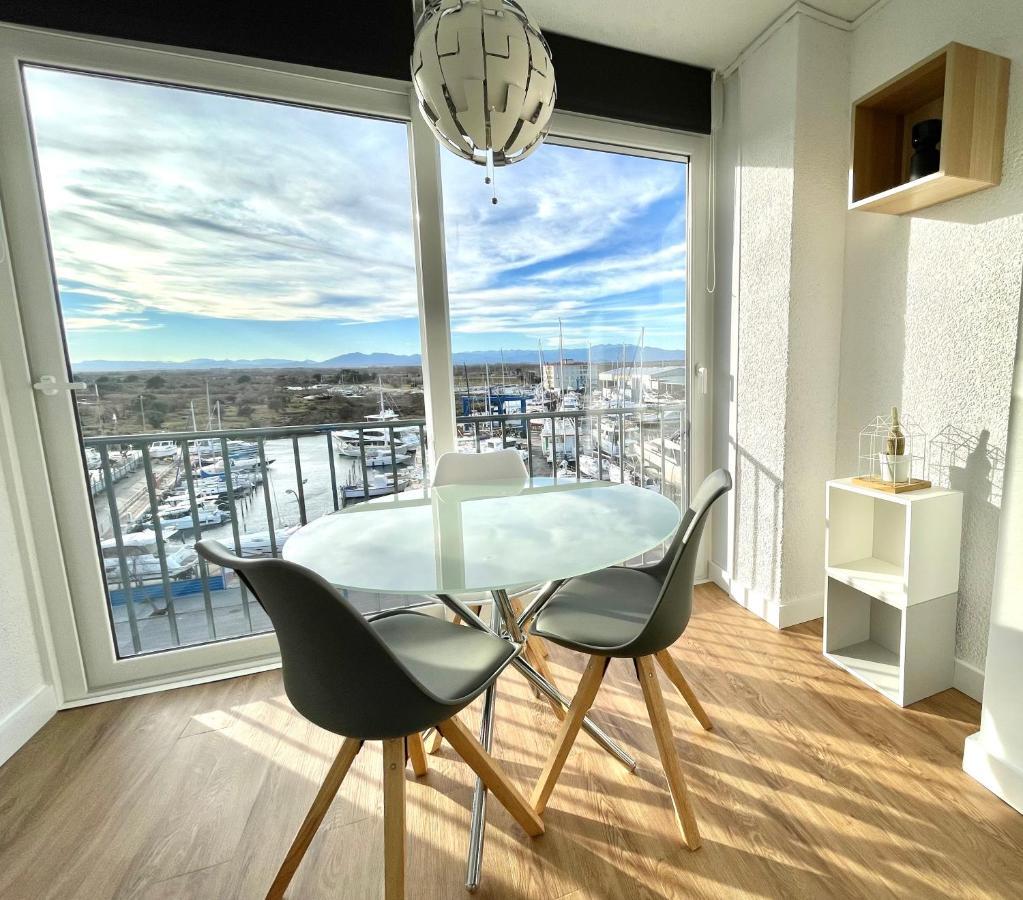 Holidays Penthouse Vues Panoramiques Sur Le Port Naval,Un Sejour Elegant Assure " Wifi Parquing Gratuit Roses Esterno foto