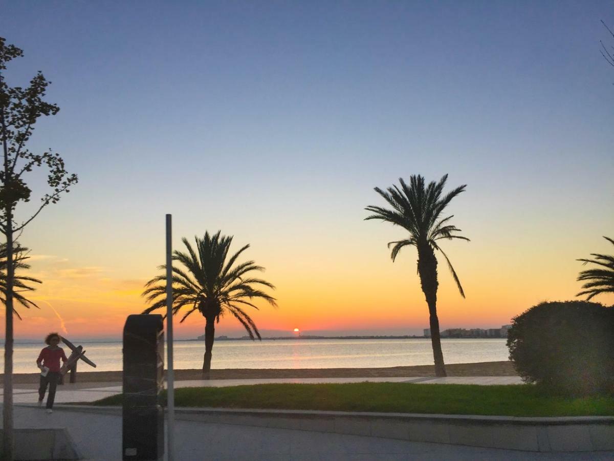 Holidays Penthouse Vues Panoramiques Sur Le Port Naval,Un Sejour Elegant Assure " Wifi Parquing Gratuit Roses Esterno foto