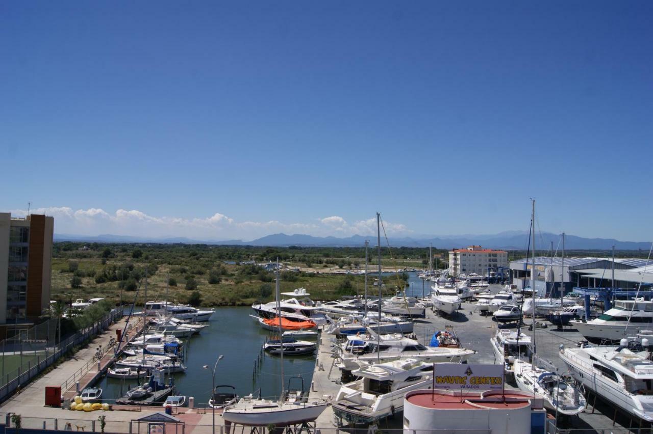 Holidays Penthouse Vues Panoramiques Sur Le Port Naval,Un Sejour Elegant Assure " Wifi Parquing Gratuit Roses Esterno foto