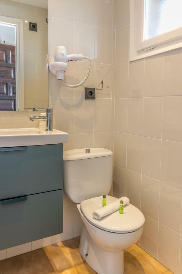 Holidays Penthouse Vues Panoramiques Sur Le Port Naval,Un Sejour Elegant Assure " Wifi Parquing Gratuit Roses Esterno foto